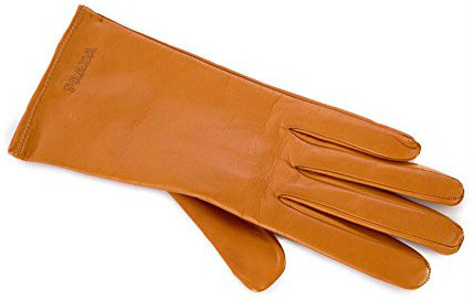 2 Gloves Fall Packing List For Europe Autumn